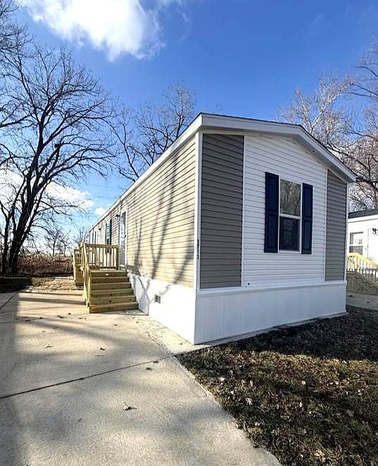 1st image of 1713 B St