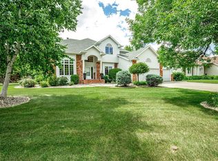 1952 Rose Creek Dr S, Fargo, ND 58104