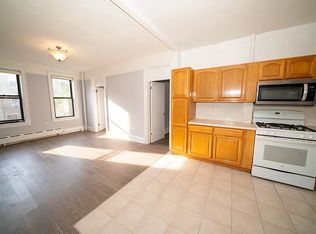 31-63 35th St #1, Astoria, NY 11106