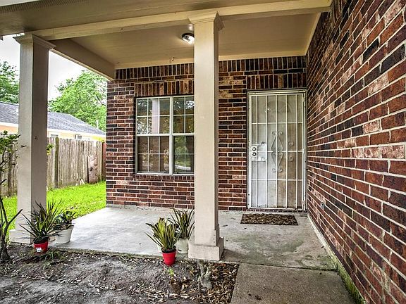 3rd image of 6921 Bacher St