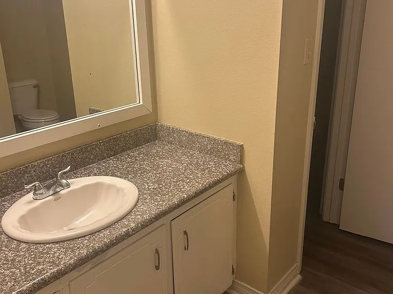 215 Peggy St — Photo 14
