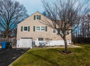123 Arlington Dr, Fords, NJ 08863