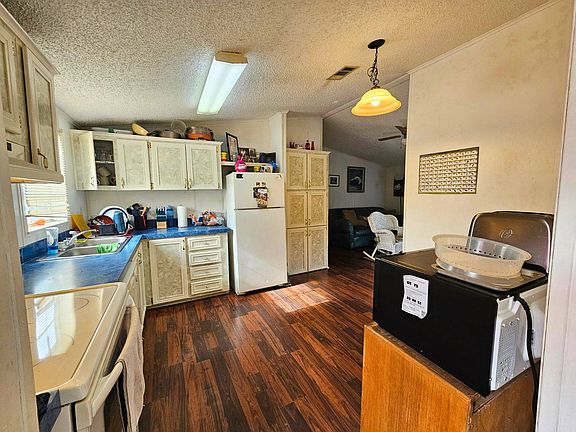 5th image of 37901 Lake Gilbert Cir
