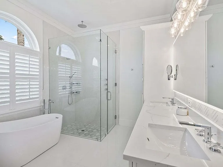 596 N Cypress Dr — Photo 19