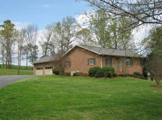 5454 Huffman Farm Rd, Hickory, NC 28602