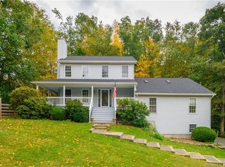2A Farmers Ln, New Fairfield, CT 06812