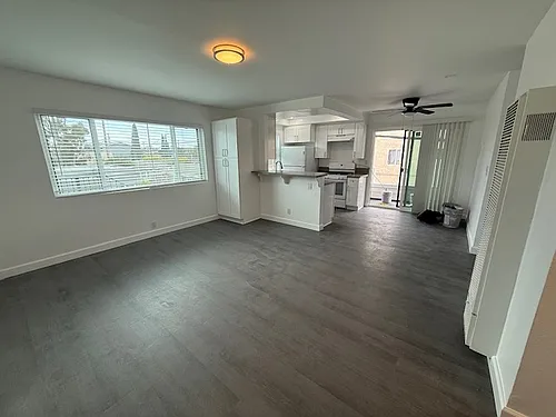 1071 Junipero Ave #301 Photo 1
