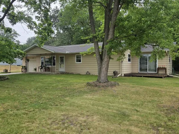 36 Pine Drive, Montello, WI 53949