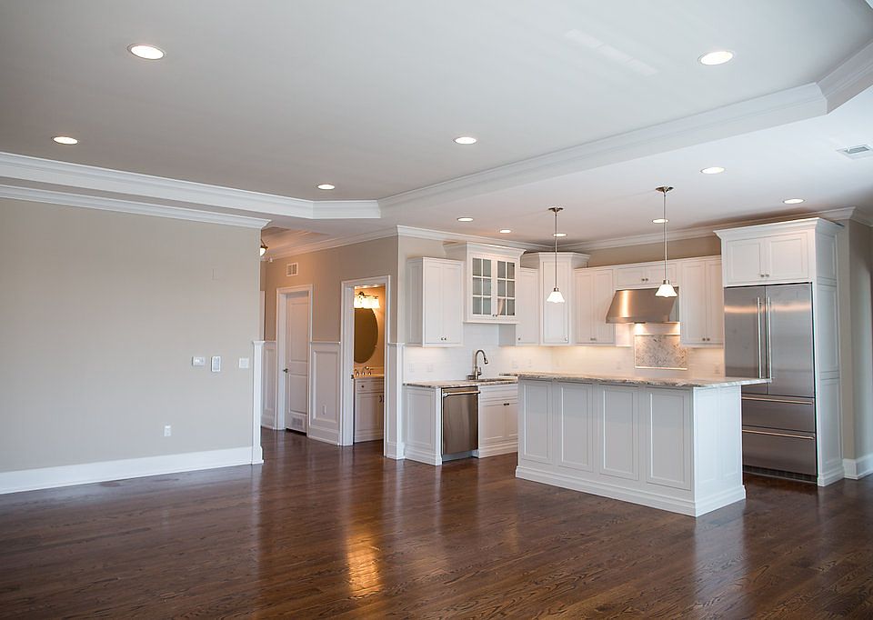 Spacious living &dining area