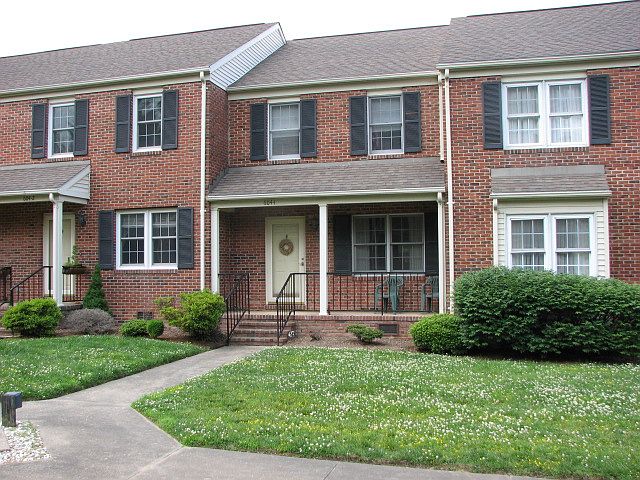 1st image of 604 Water St APT 1