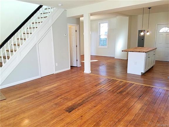 2nd image of 3102 1st Ave