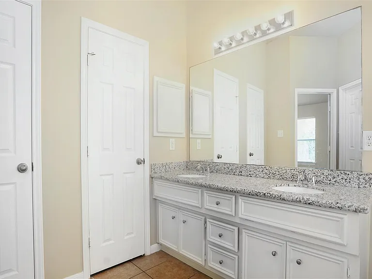 6214 Southcott Ct — Photo 17