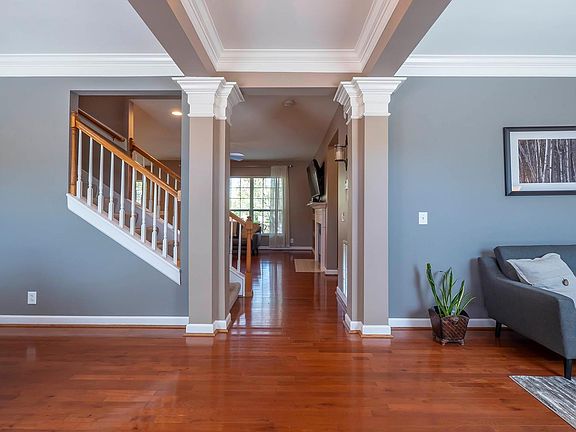 2nd image of 606 Wildflower Ct