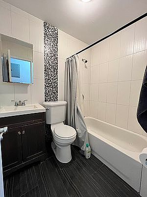 5th image of 240 Mac Donough St #1
