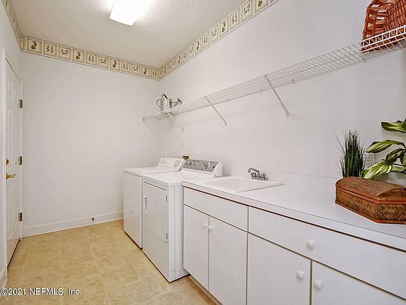 4th image of 13990 Croton Ct