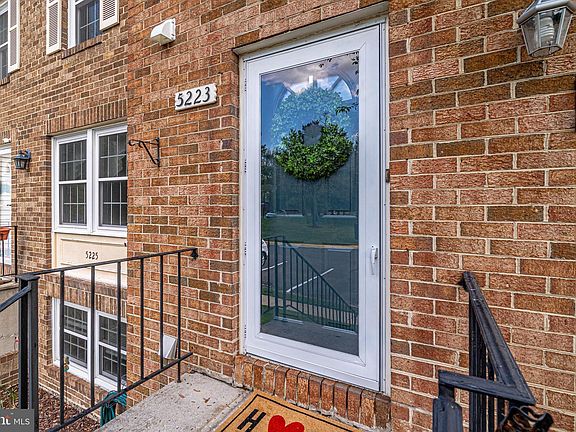 2nd image of 5223 Chapel Cove Ct