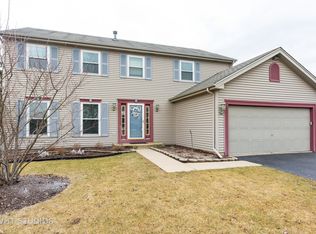 987 Saddle Creek Ln, Crystal Lake, IL 60014
