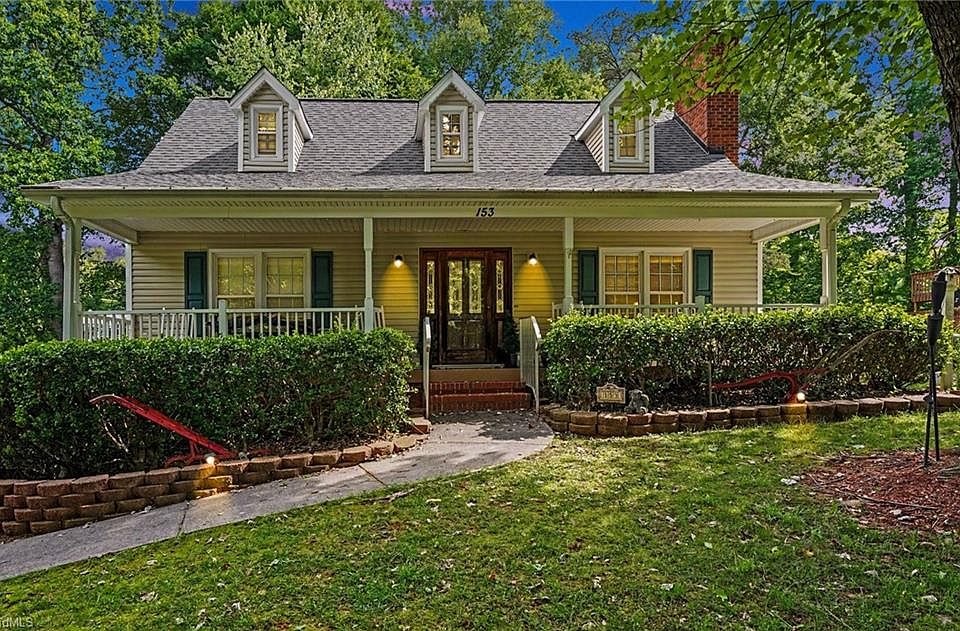 1st image of 153 Winfield Dr