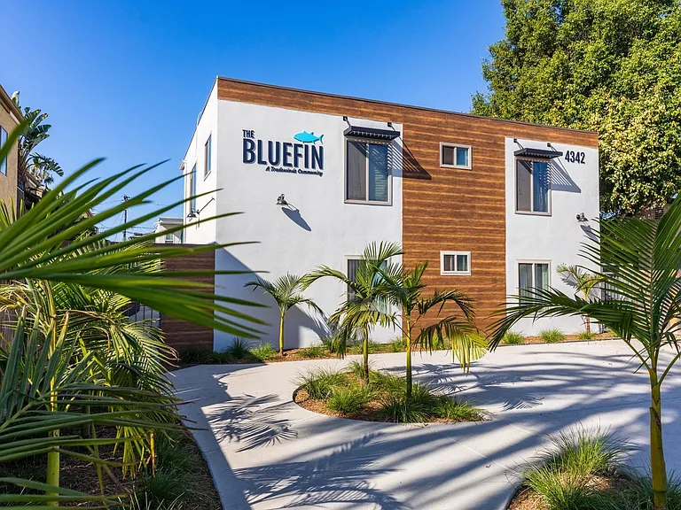 The Bluefin — Photo 10