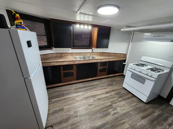 609 E Washington St APT 8, Bloomington, IL 61701