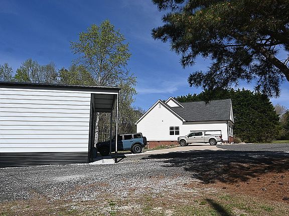 4th image of 114 Ray Cole Road Ext