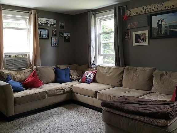 4th image of 32 Soper Ave