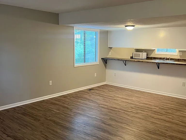 119 Freedom Dr #10 — Photo 14