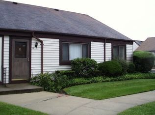 13 Monet Ct, Middle Island, NY 11953