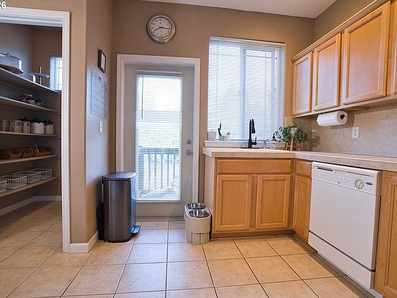 3rd image of 2838 Charlie Ct