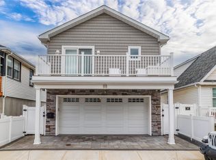 88 Oregon St, Long Beach, NY 11561