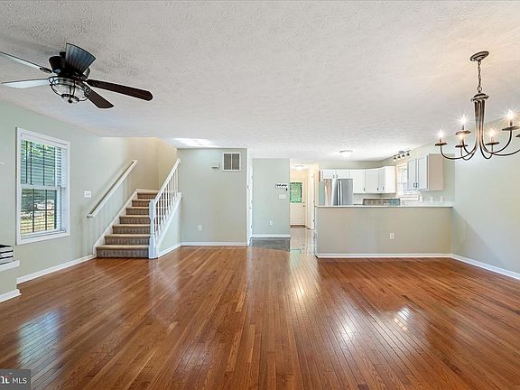 5th image of 18 Rocky Knob Ln