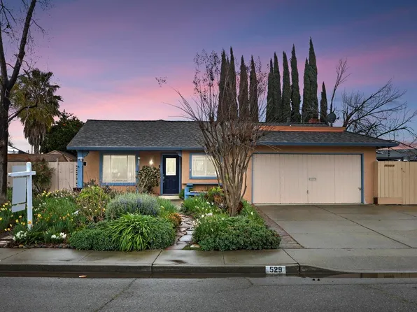 529 Yosemite Dr, Livermore, CA 94551