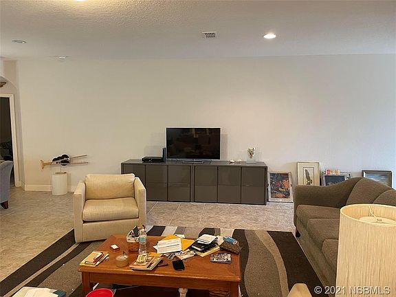4th image of 707 Grape Ivy Ln
