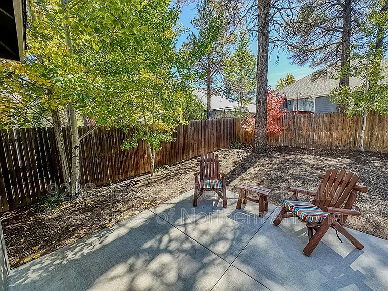 537 W Nugget Trl — Photo 3