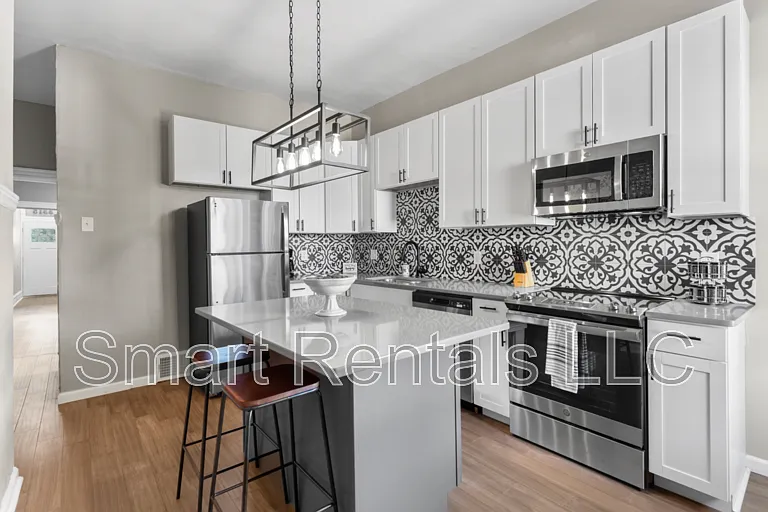 3313 Magnolia Ave #2F — Photo 2