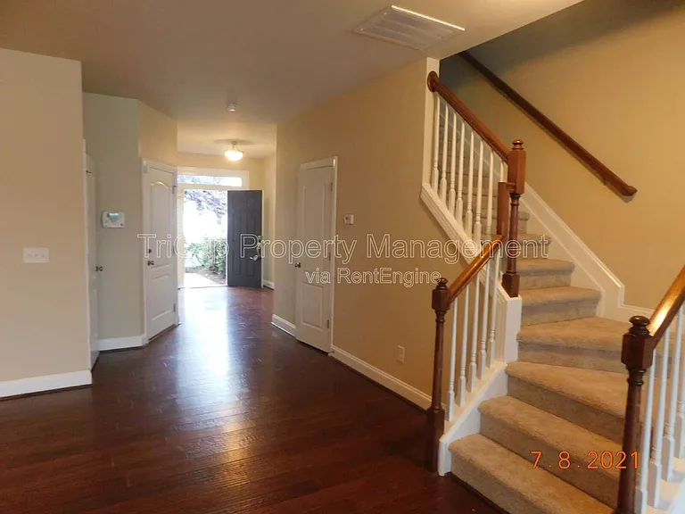 8030 Upper Lake Dr — Photo 8