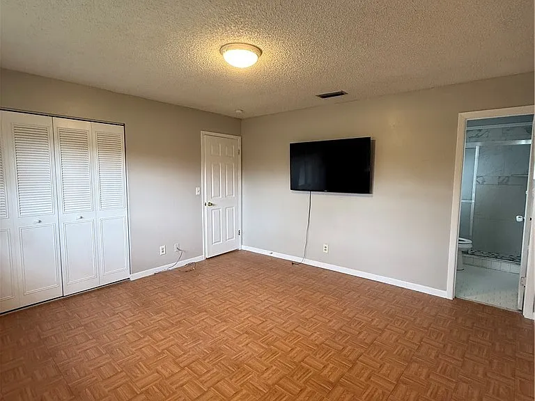 303 Lotus Ave — Photo 13
