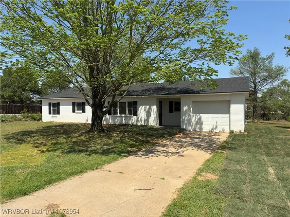 7205 Howard Hill Rd, Fort Smith, AR 72916