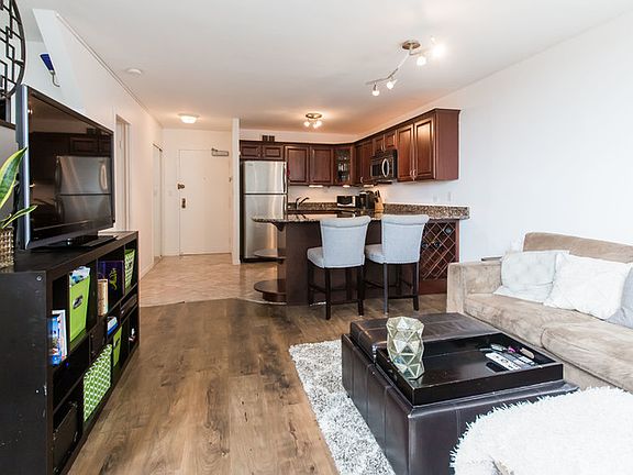 4th image of 3550 N Lake Shore Dr APT 723