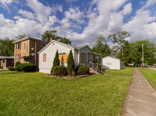 85 E 146th St, Harvey, IL 60426