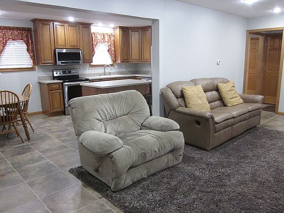 5th image of 37 Kellwood Dr
