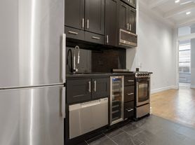 420 W 51st St, New York, NY