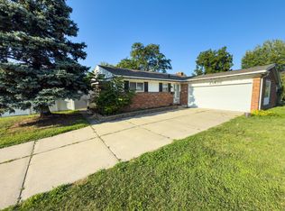 25896 Cherry Hill Rd, Dearborn Heights, MI 48127
