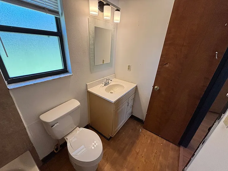 5532 NW 57th Pl — Photo 18