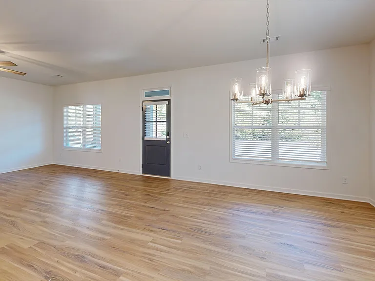 Quinn Residences at Dorchester Place — Photo 169