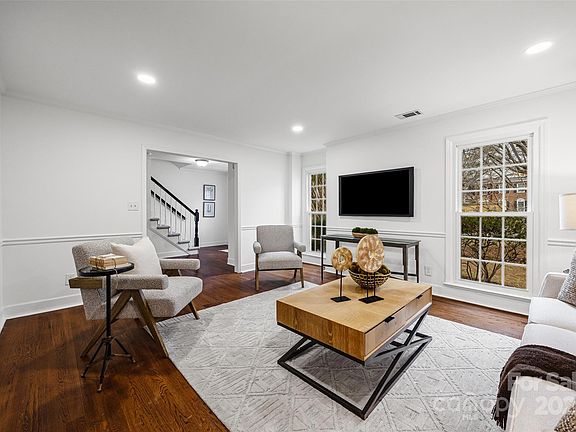 5th image of 1206 Matthews Plantation Dr