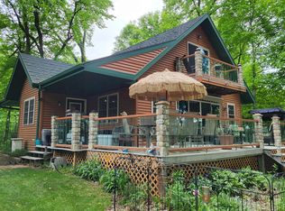 1614 N Sugar Island ROAD, Summit, WI 53066