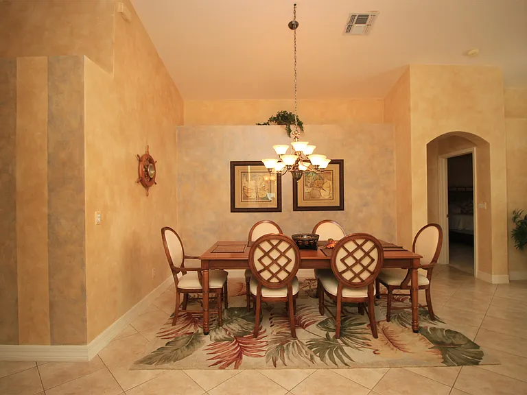 2322 Butterfly Palm Dr — Photo 4