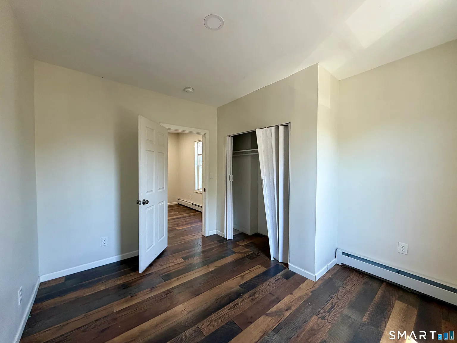 3 bed, 1.0 bath, 1148 sqft, $1,595 — Photo 3