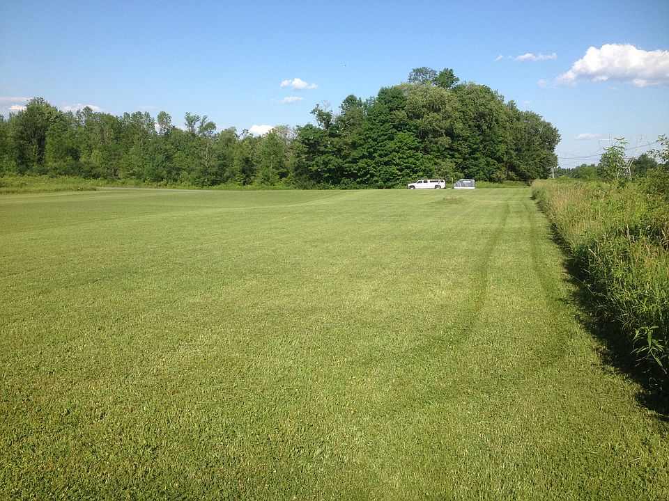 2nd image of 5904 Burrows Rd